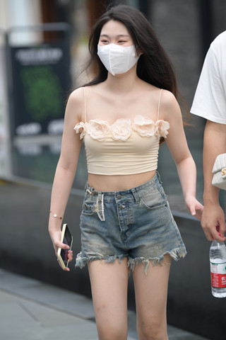 别人家的小清新女友