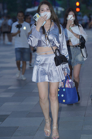 超级美腿靓丽小姐姐